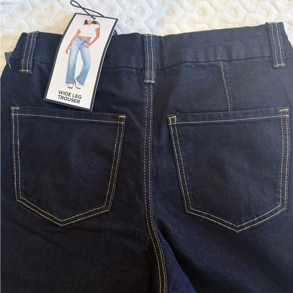 BCBGeneration High Rise Light Blue Jeans - Picture 2 of 7
